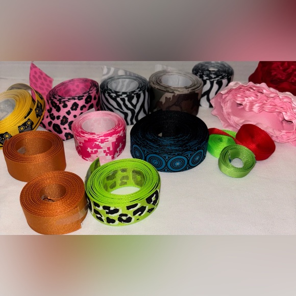 ⭐️5/$25⭐️ Assorted Craft Ribbon - Picture 3 of 3